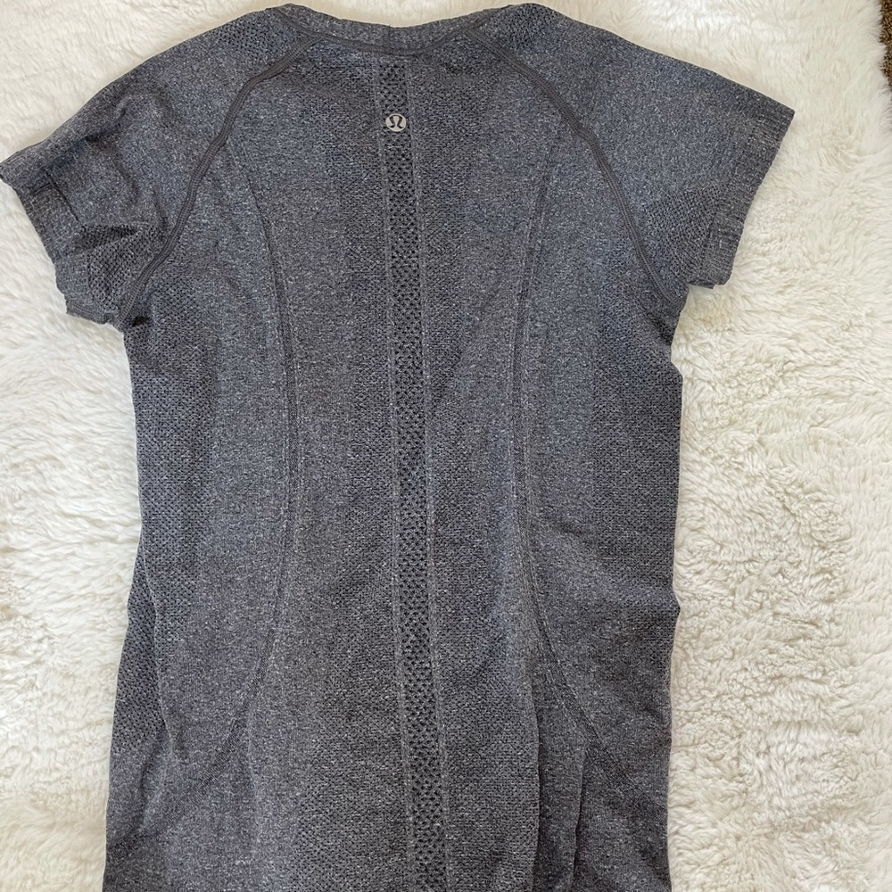 Lululemon swiftly tech